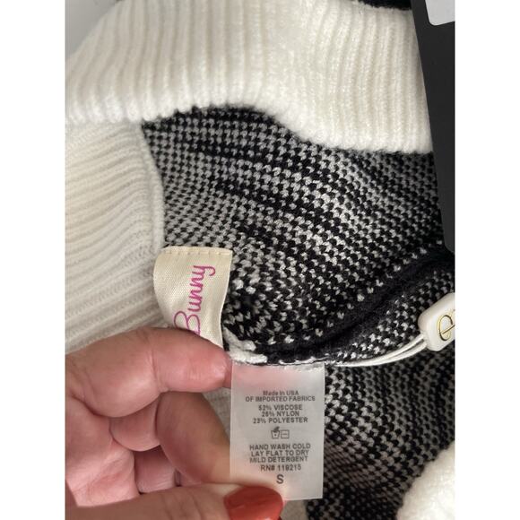 Beach Bunny Knit Joggers Pants Women S White Black Buffalo Check Stretch Cozy - Picture 5 of 11